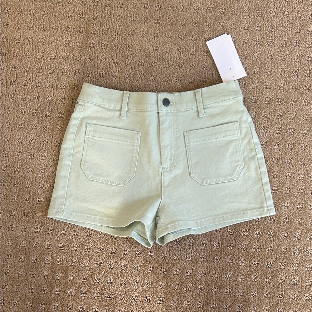 Nordstrom girls patch pocket shorts in mint green